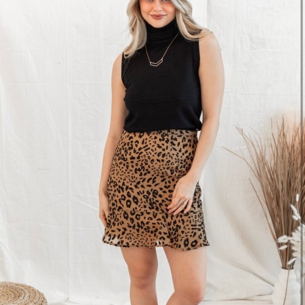 Leopard print skirt